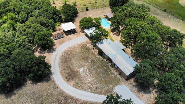 34.7 Acres of Land with Home for Sale in Bridgeport, Texas