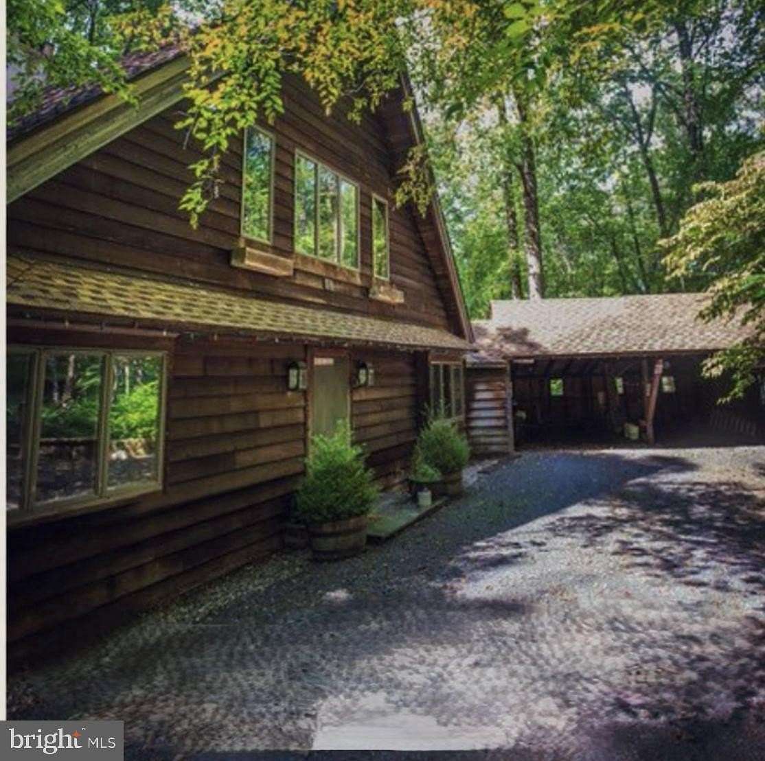 4.9 Acres of Land with Home for Lease in Carversville, Pennsylvania