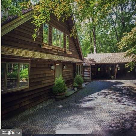 4.9 Acres of Land with Home for Lease in Carversville, Pennsylvania