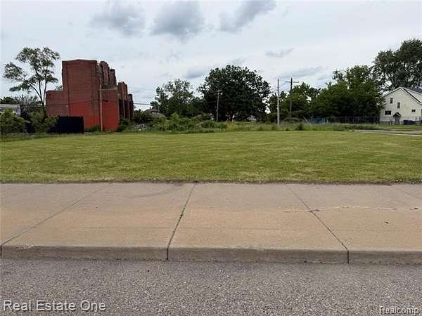 0.33 Acres of Commercial Land for Sale in Detroit, Michigan