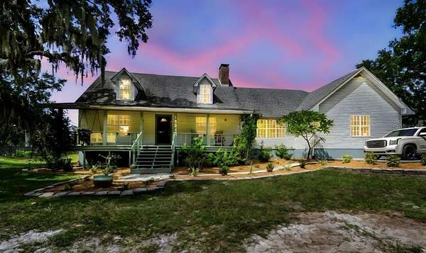 2.58 Acres of Land with Home for Sale in Wimauma, Florida