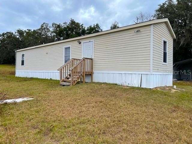 20 Acres of Land with Home for Lease in Morriston, Florida