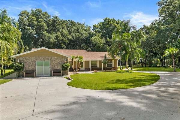 2.5 Acres of Land with Home for Sale in Apopka, Florida