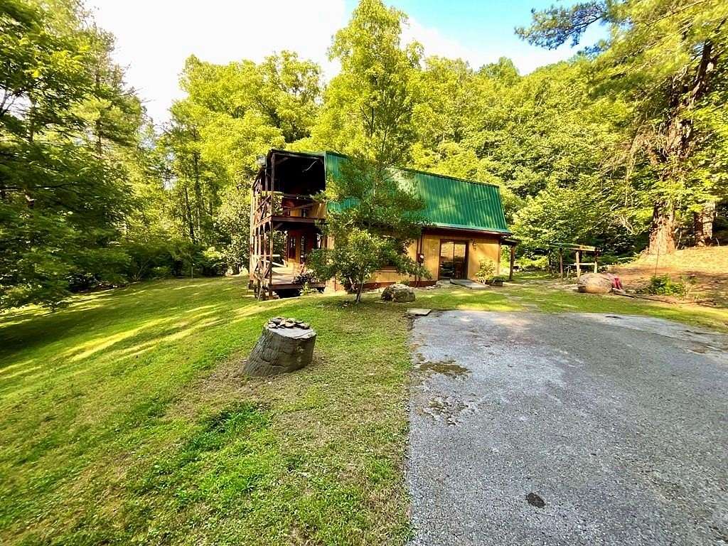 340 Acres of Recreational Land with Home for Sale in Pikeville, Kentucky