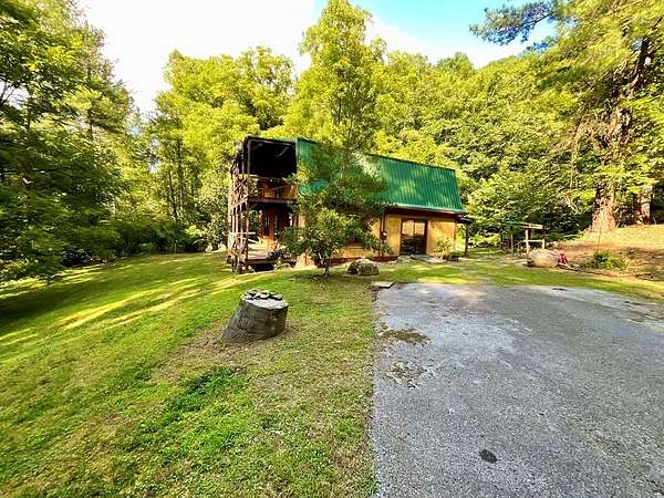 340 Acres of Recreational Land with Home for Sale in Pikeville, Kentucky