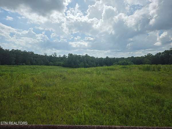 15.7 Acres of Recreational & Residential Land for Sale in Lancing, Tennessee