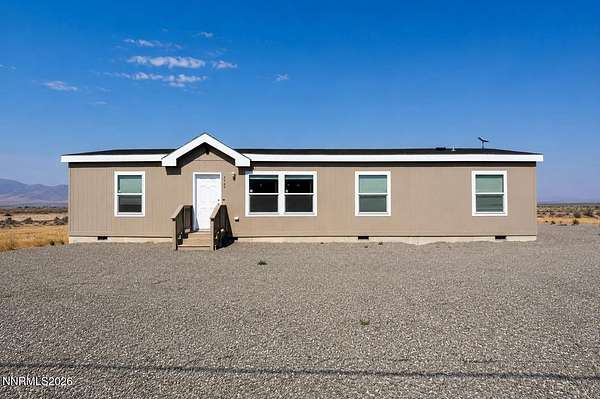 2.5 Acres of Land with Home for Sale in Winnemucca, Nevada
