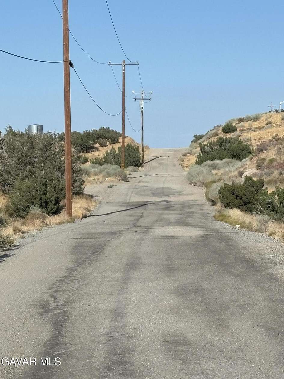 2.5 Acres of Residential Land for Sale in Palmdale, California