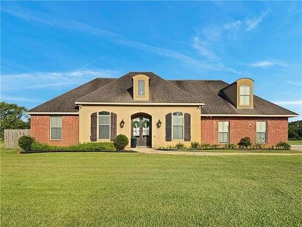 2 Acres of Land with Home for Sale in Covington, Louisiana