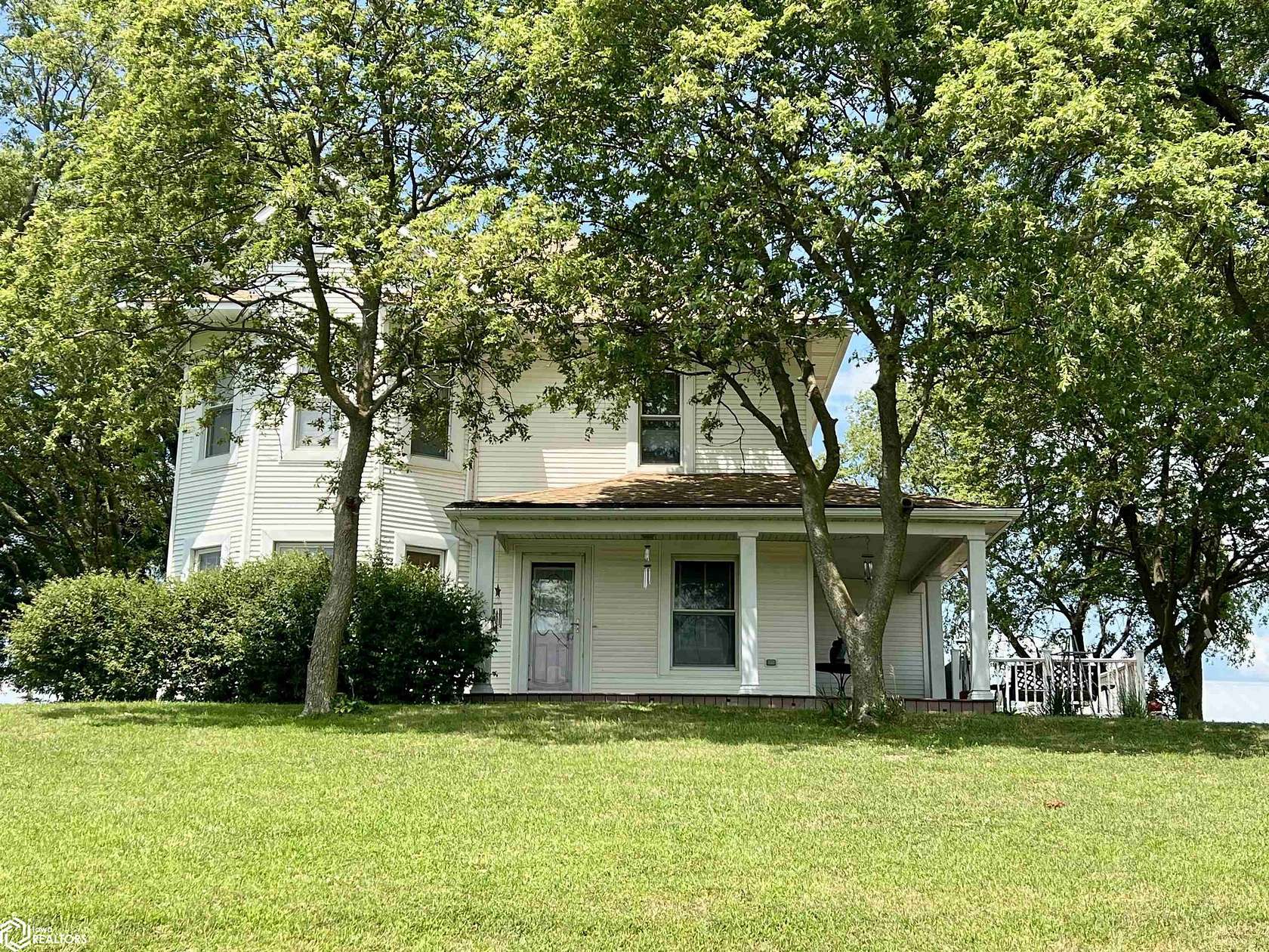 2 Acres of Land with Home for Sale in Clarinda, Iowa