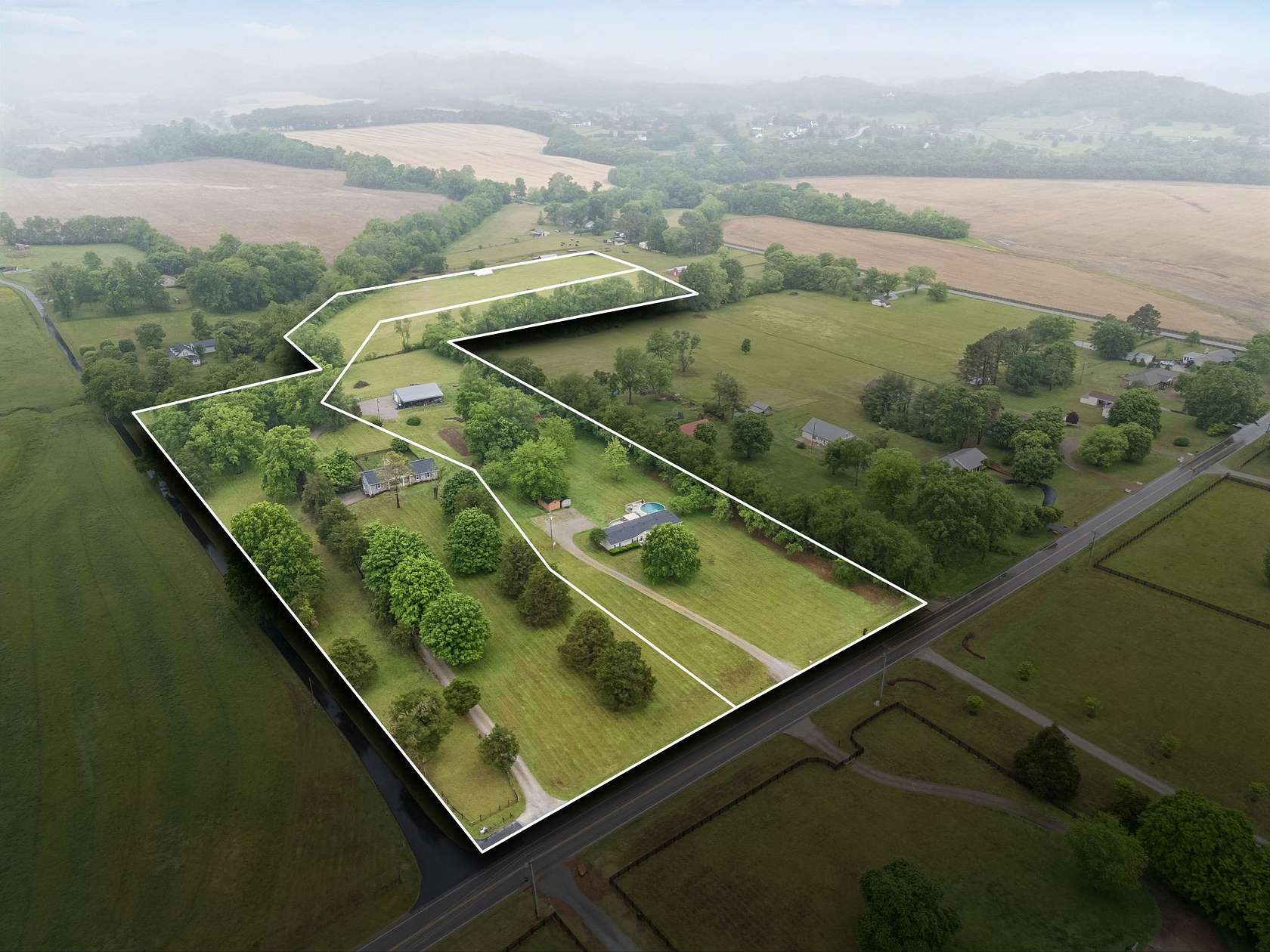 15 Acres of Land with Home for Sale in Franklin, Tennessee
