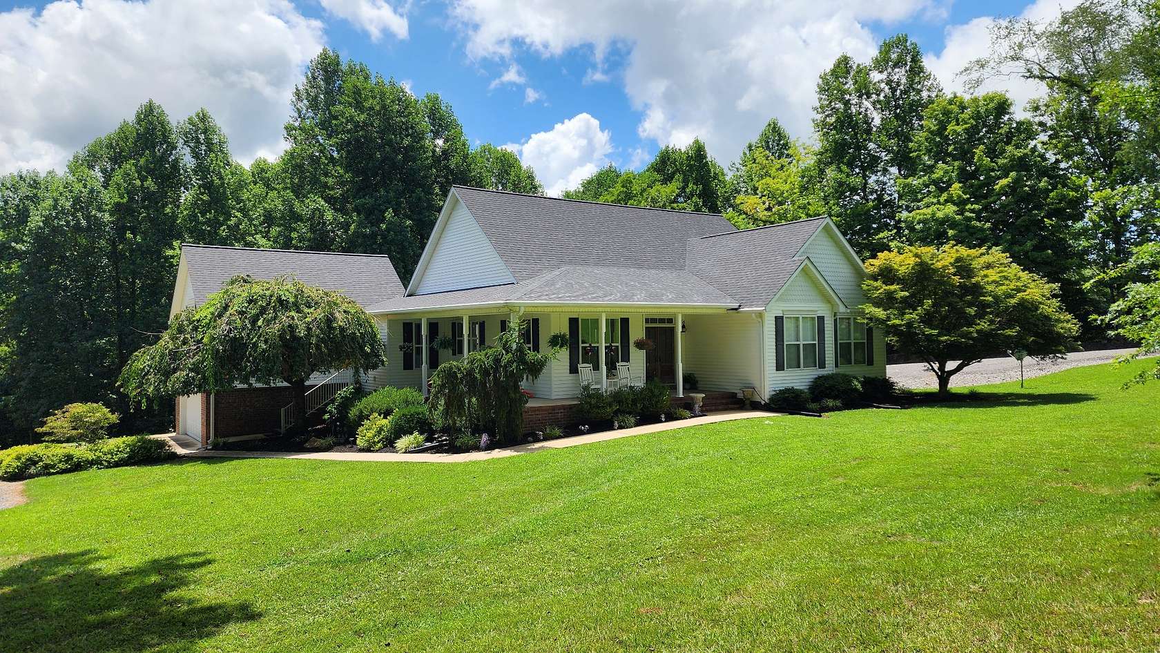 31 Acres of Recreational Land with Home for Sale in Woodbury, Tennessee