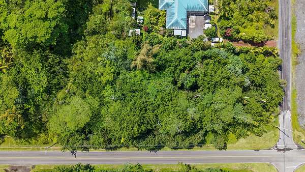 1 Acre of Residential Land for Sale in Keaau, Hawaii