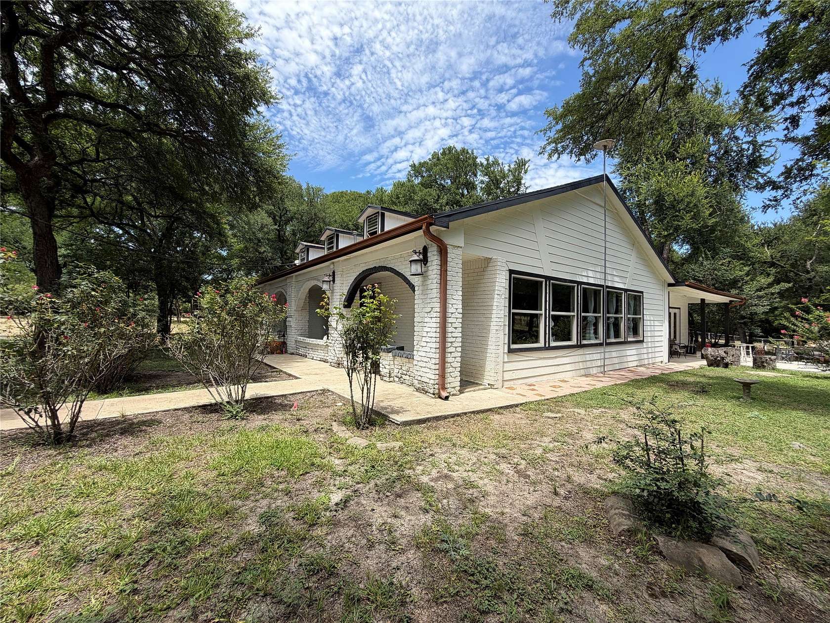 5 Acres of Land with Home for Lease in Fort Worth, Texas