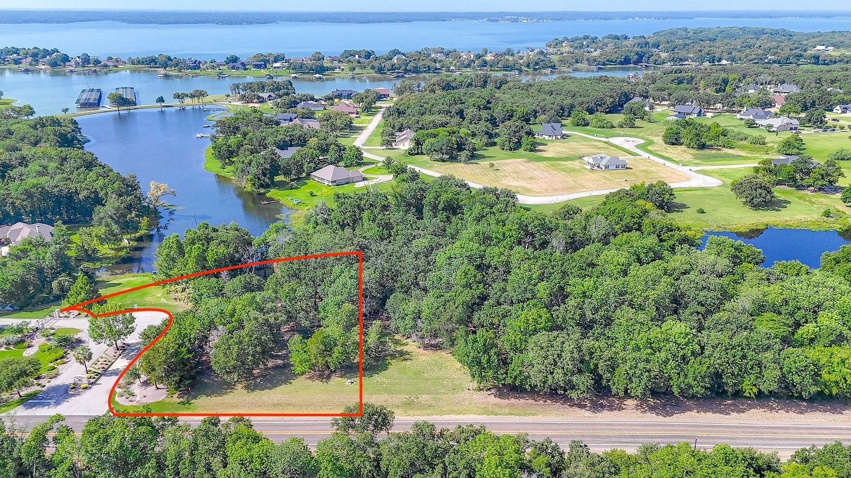 1 Acre of Residential Land for Sale in Corsicana, Texas