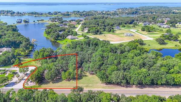 1 Acre of Residential Land for Sale in Corsicana, Texas