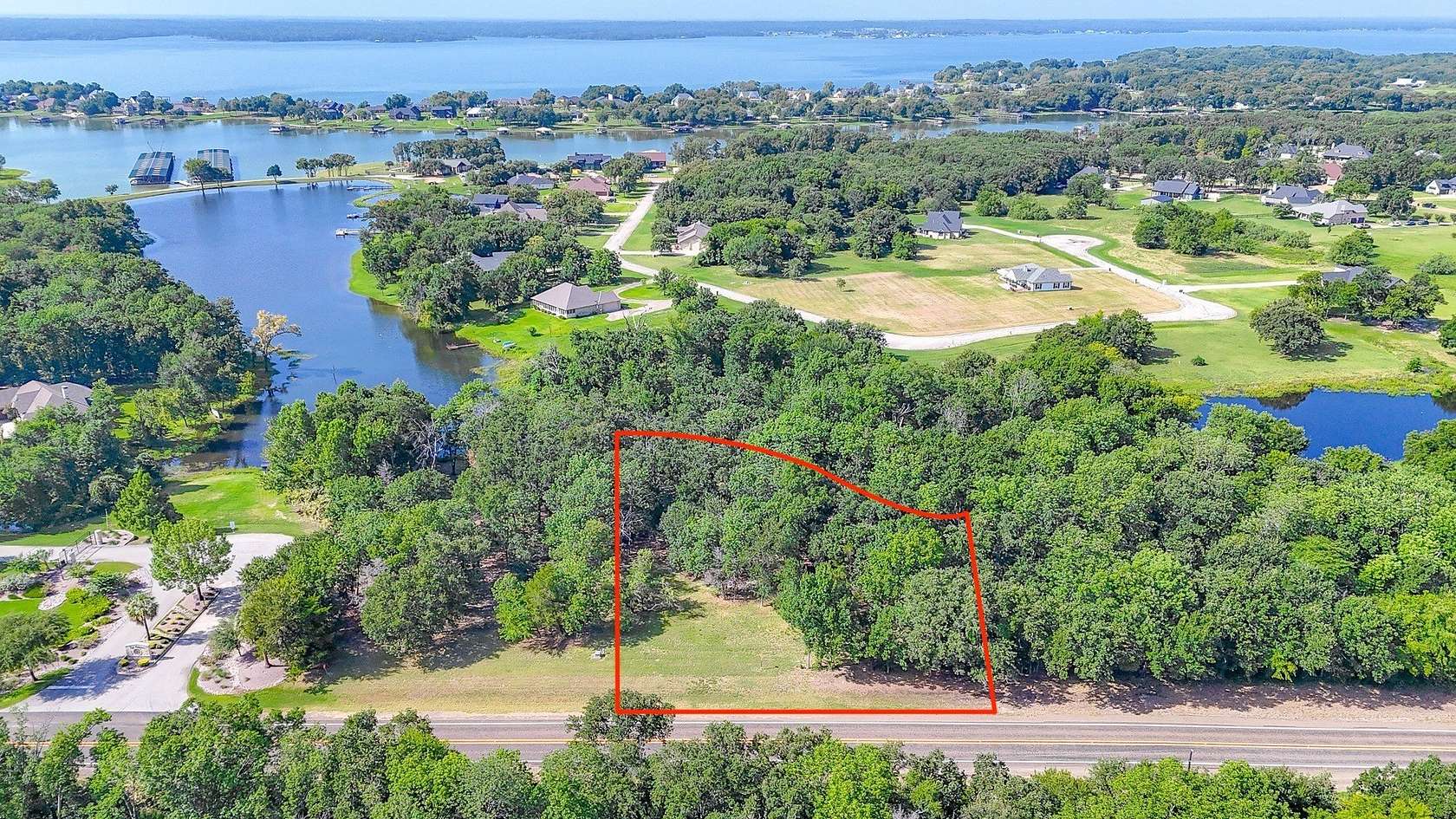 1 Acre of Residential Land for Sale in Corsicana, Texas