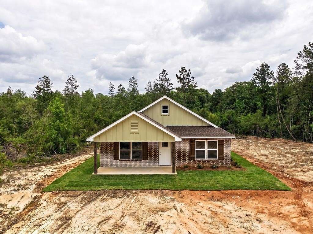 1.8 Acres of Land with Home for Sale in Picayune, Mississippi