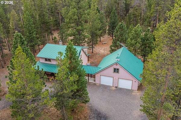 5 Acres of Land with Home for Sale in La Pine, Oregon