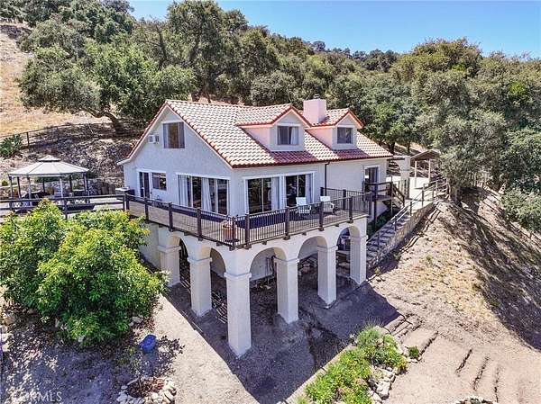 19.7 Acres of Land with Home for Sale in Santa Maria, California