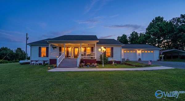 5 Acres of Land with Home for Sale in Fort Payne, Alabama