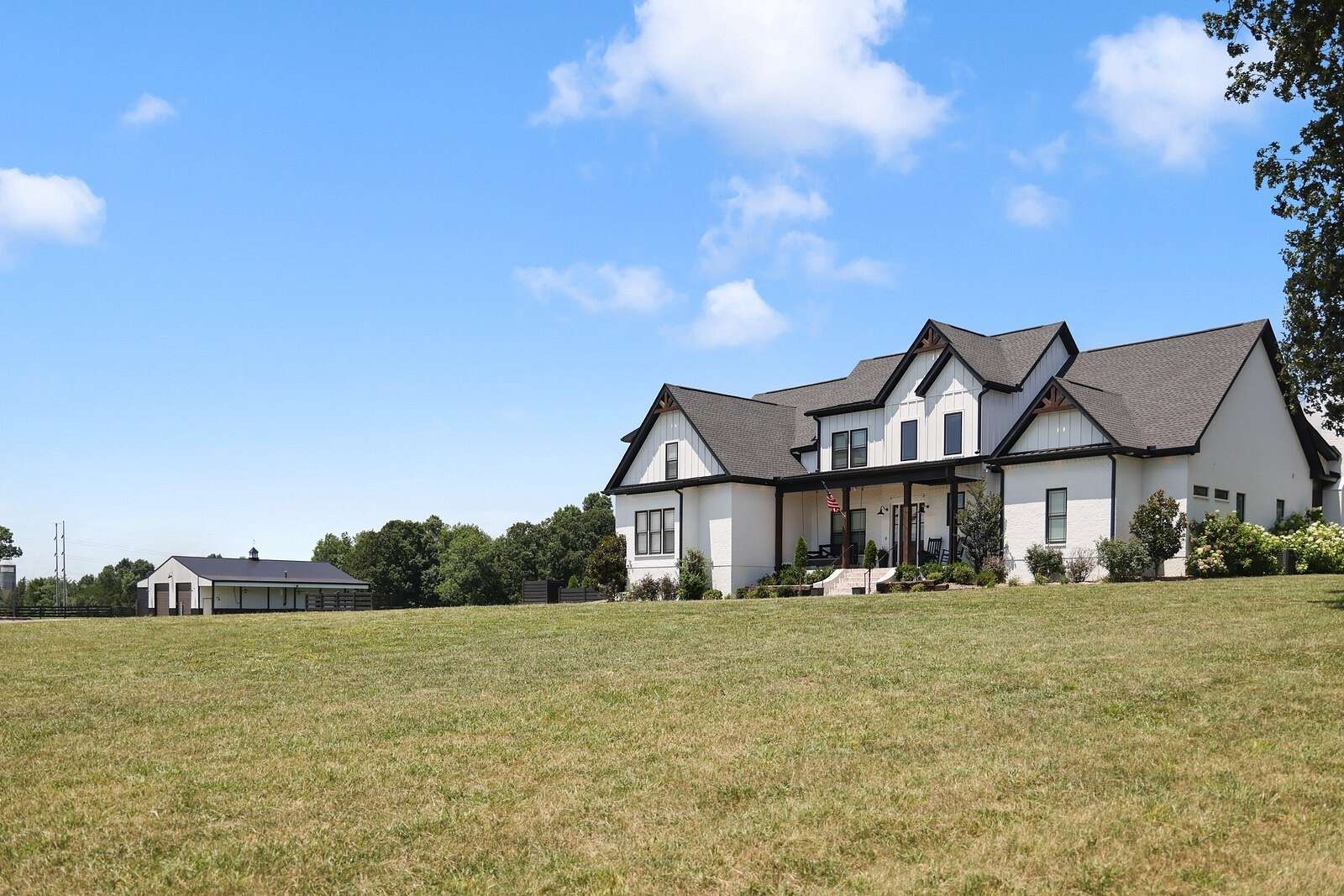 9.8 Acres of Land with Home for Sale in Rockvale, Tennessee