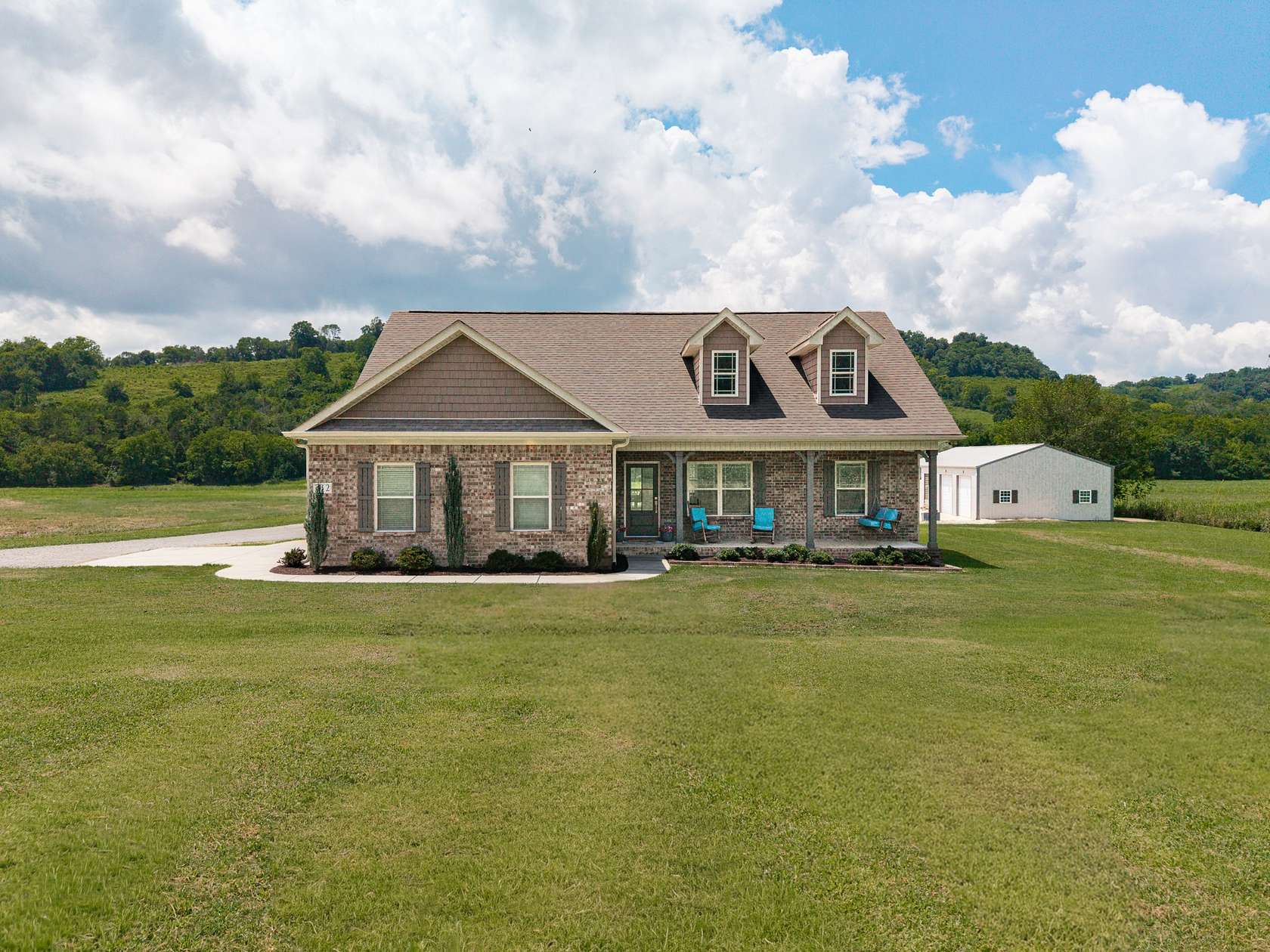 13.4 Acres of Land with Home for Sale in Fayetteville, Tennessee