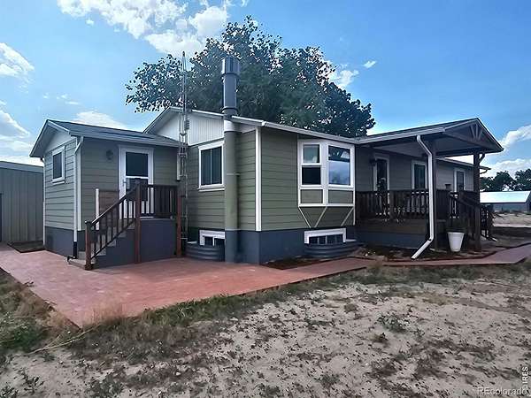 2.5 Acres of Land with Home for Sale in Fort Morgan, Colorado