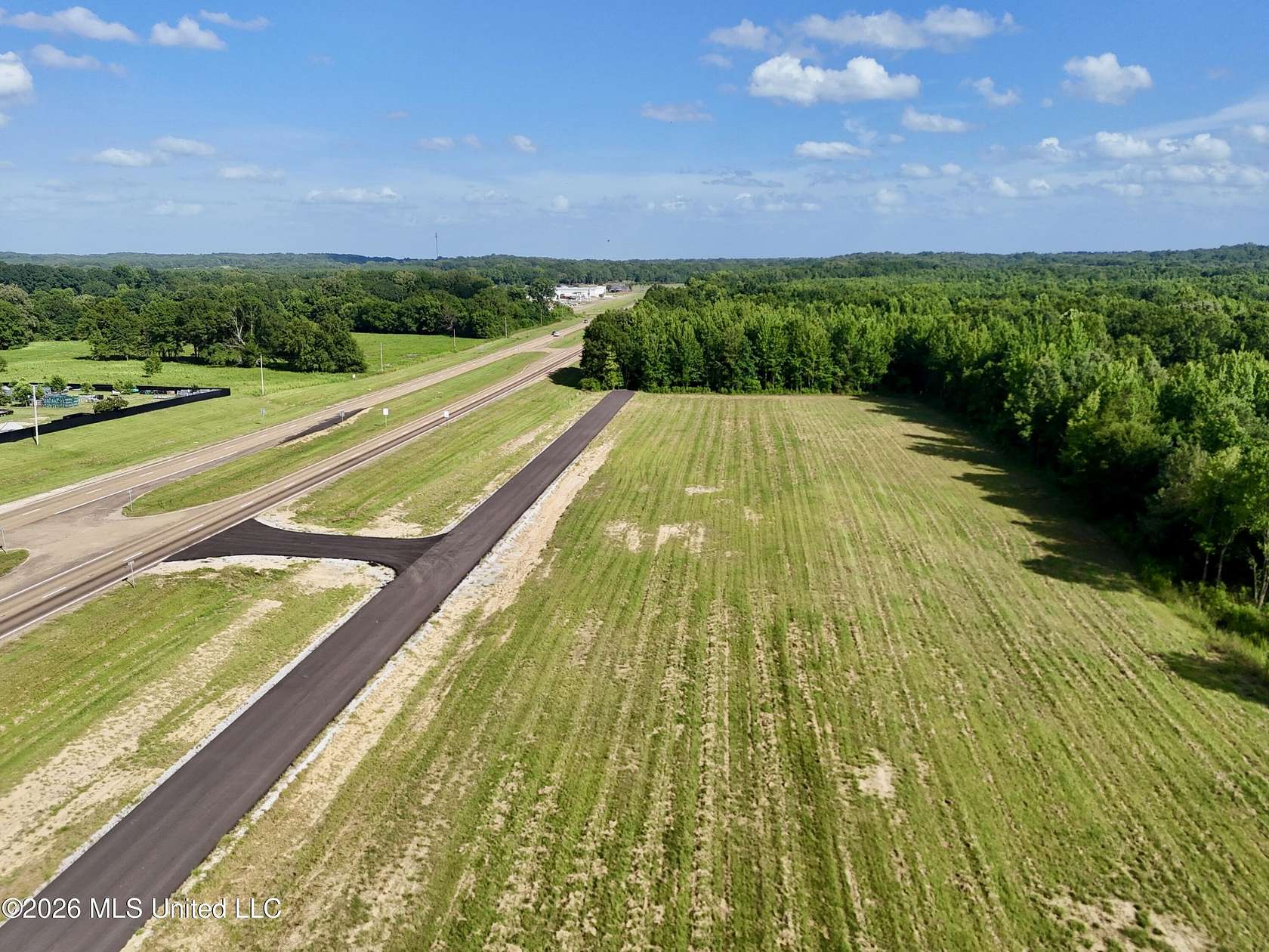 1 Acre of Commercial Land for Sale in Flora, Mississippi