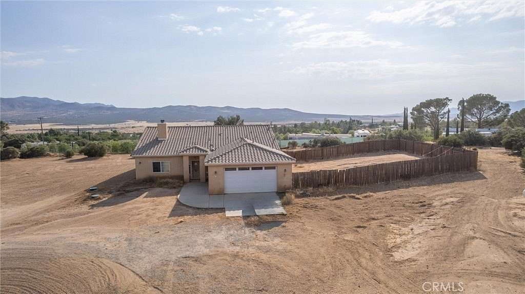 2.7 Acres of Land with Home for Sale in Anza, California