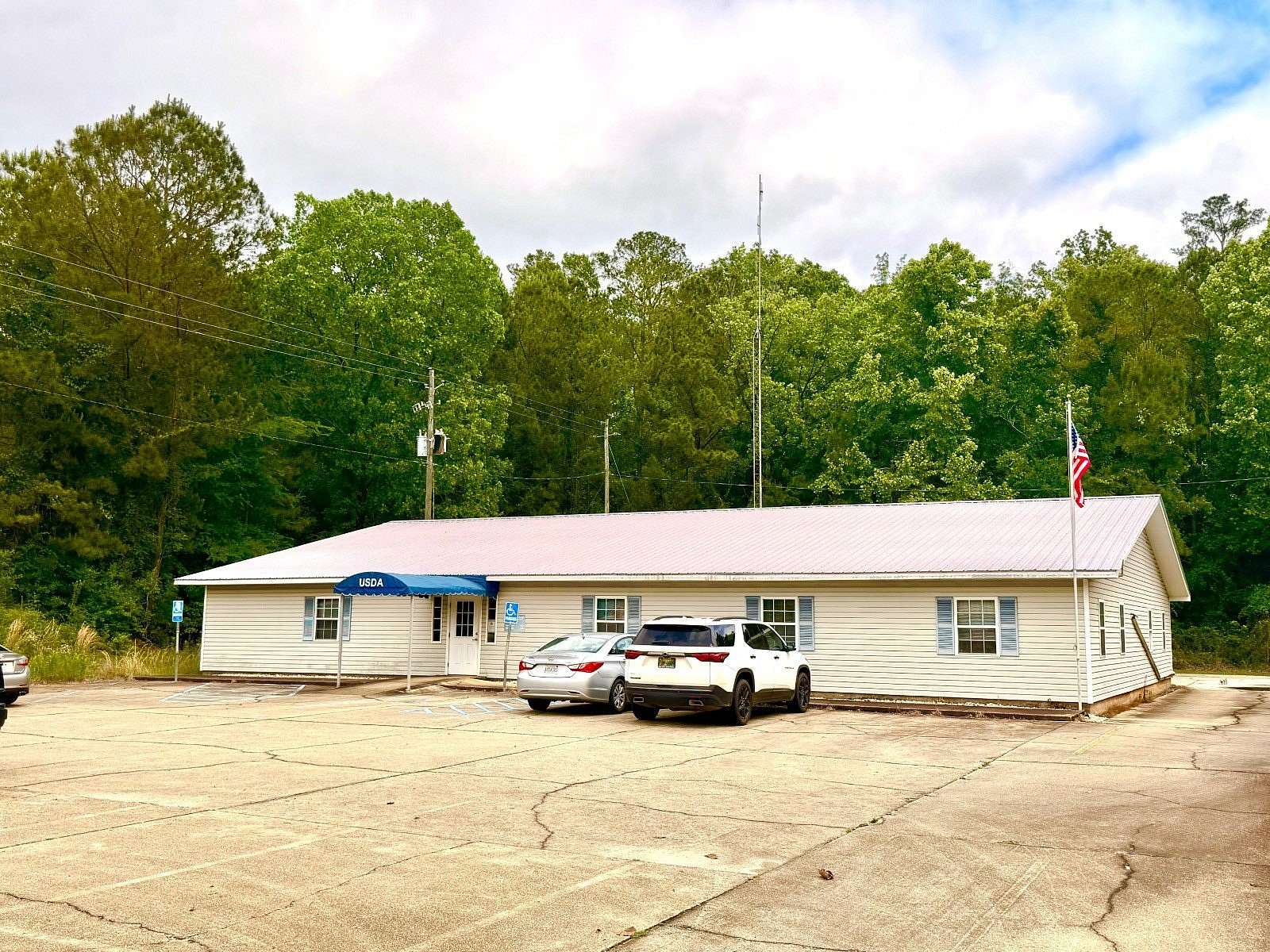 10.9 Acres of Improved Commercial Land for Sale in Jackson, Alabama