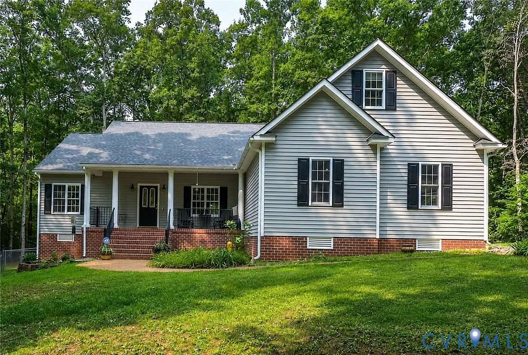 10 Acres of Land with Home for Sale in Montpelier, Virginia