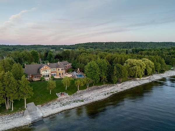 2.75 Acres of Land with Home for Sale in Sturgeon Bay, Wisconsin