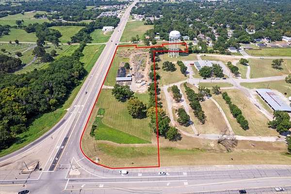 4.34 Acres of Commercial Land for Sale in Bonham, Texas