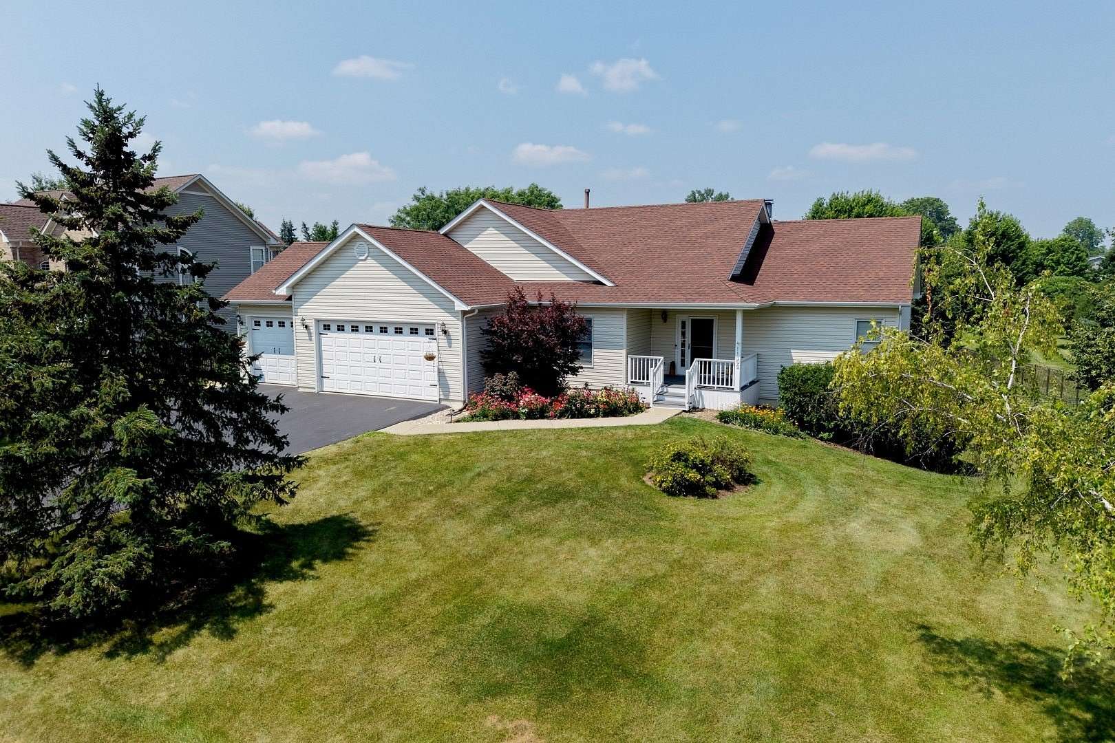 1.52 Acres of Land with Home for Sale in Johnsburg, Illinois