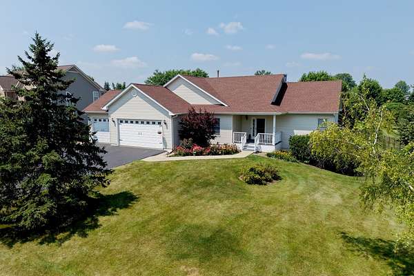 1.52 Acres of Land with Home for Sale in Johnsburg, Illinois