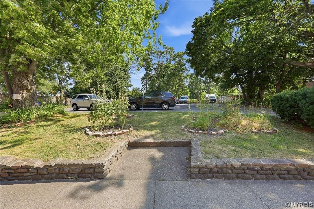 0.16 Acres of Mixed-Use Land for Sale in Buffalo, New York