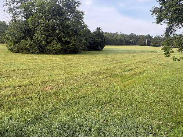 7.53 Acres of Land for Sale in Lebanon, Tennessee