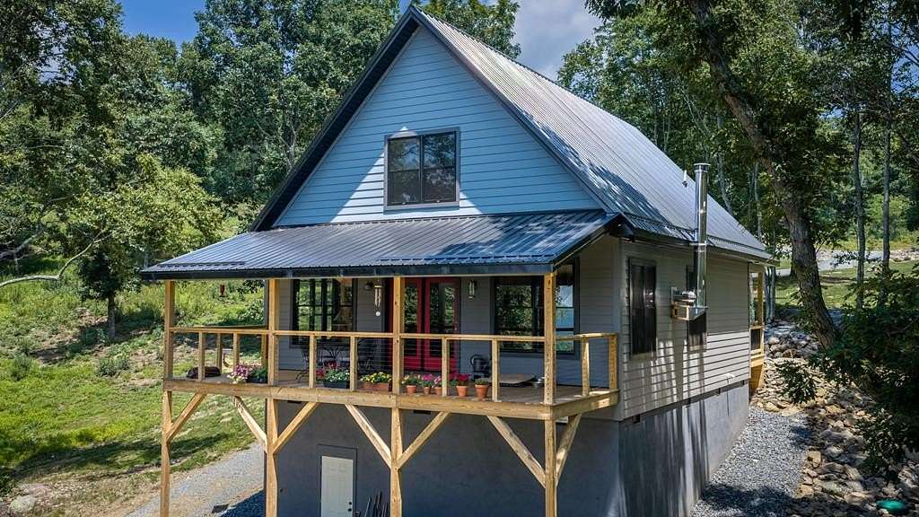 5 Acres of Land with Home for Sale in Independence, Virginia