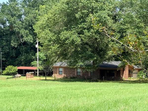 9 Acres of Land with Home for Sale in Waldo, Arkansas