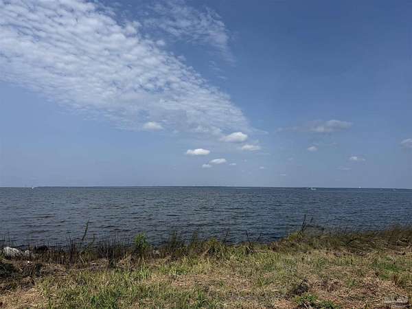 0.86 Acres of Residential Land for Sale in Milton, Florida