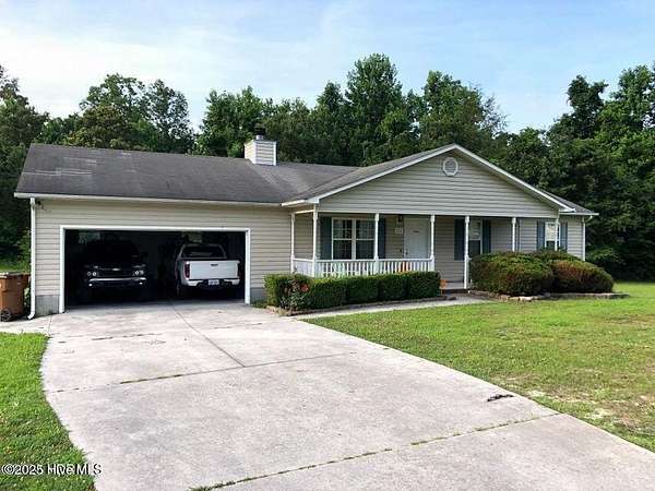 2.57 Acres of Land with Home for Lease in Jacksonville, North Carolina