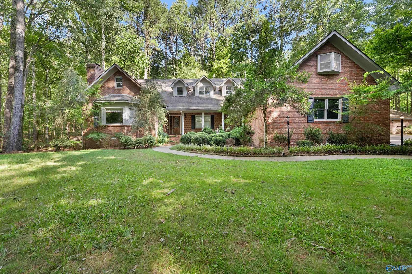 20.5 Acres of Recreational Land with Home for Sale in Gadsden, Alabama