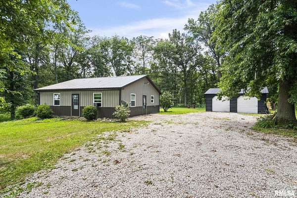 2 Acres of Land with Home for Sale in Taylorville, Illinois