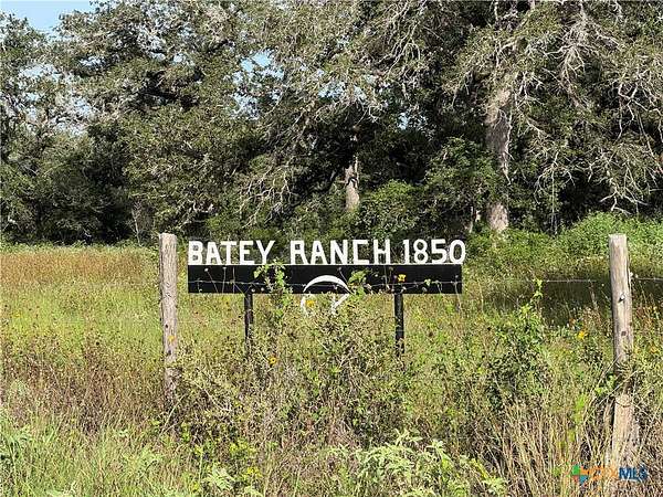45.4 Acres of Recreational & Residential Land for Sale in Nixon, Texas