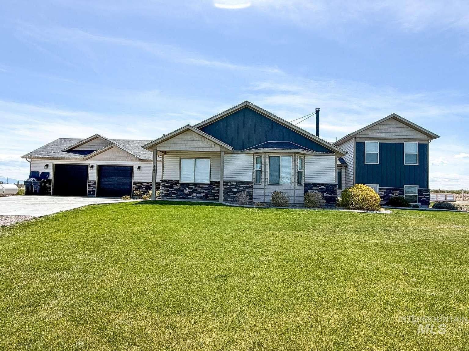3 Acres of Land with Home for Sale in Hazelton, Idaho