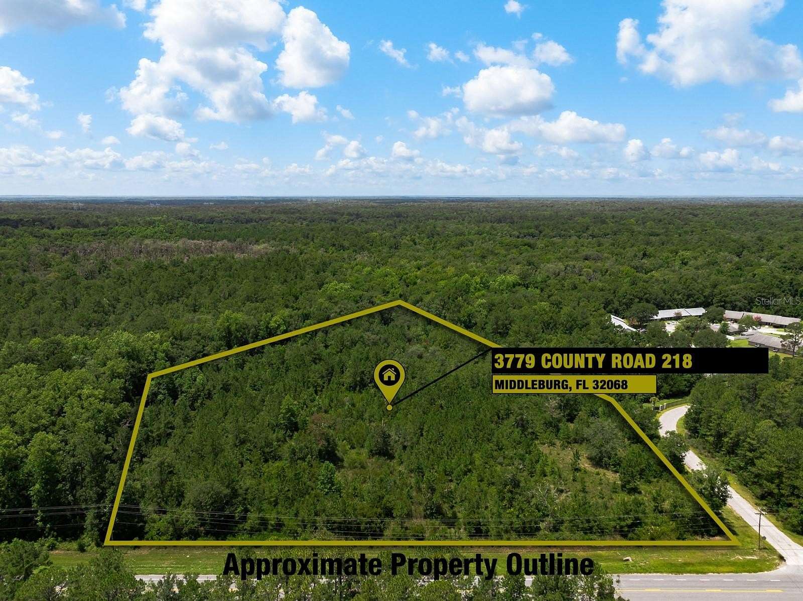 11 Acres of Mixed-Use Land for Sale in Middleburg, Florida