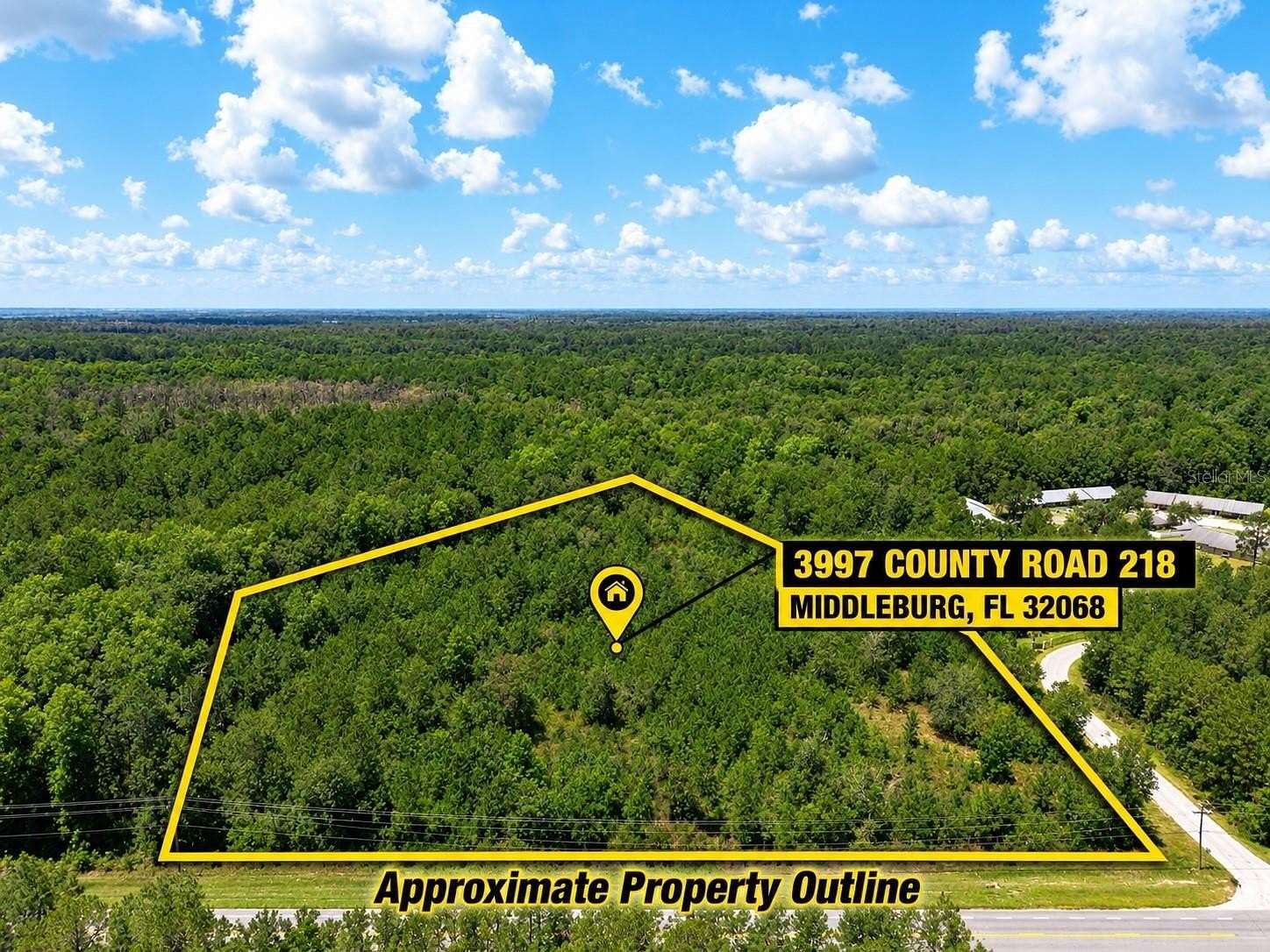 11 Acres of Mixed-Use Land for Sale in Middleburg, Florida