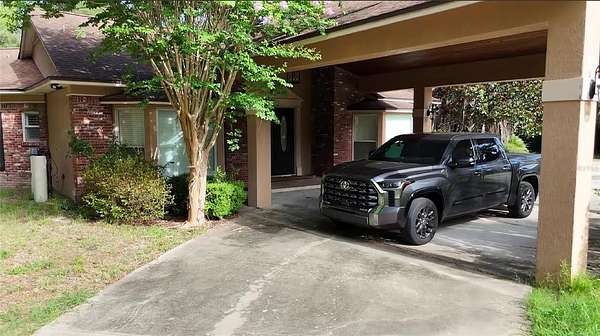 1.7 Acres of Land with Home for Sale in Longwood, Florida