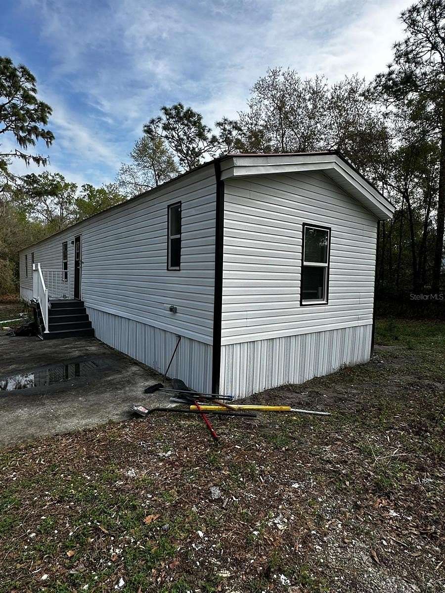 2.73 Acres of Land with Home for Lease in Lakeland, Florida